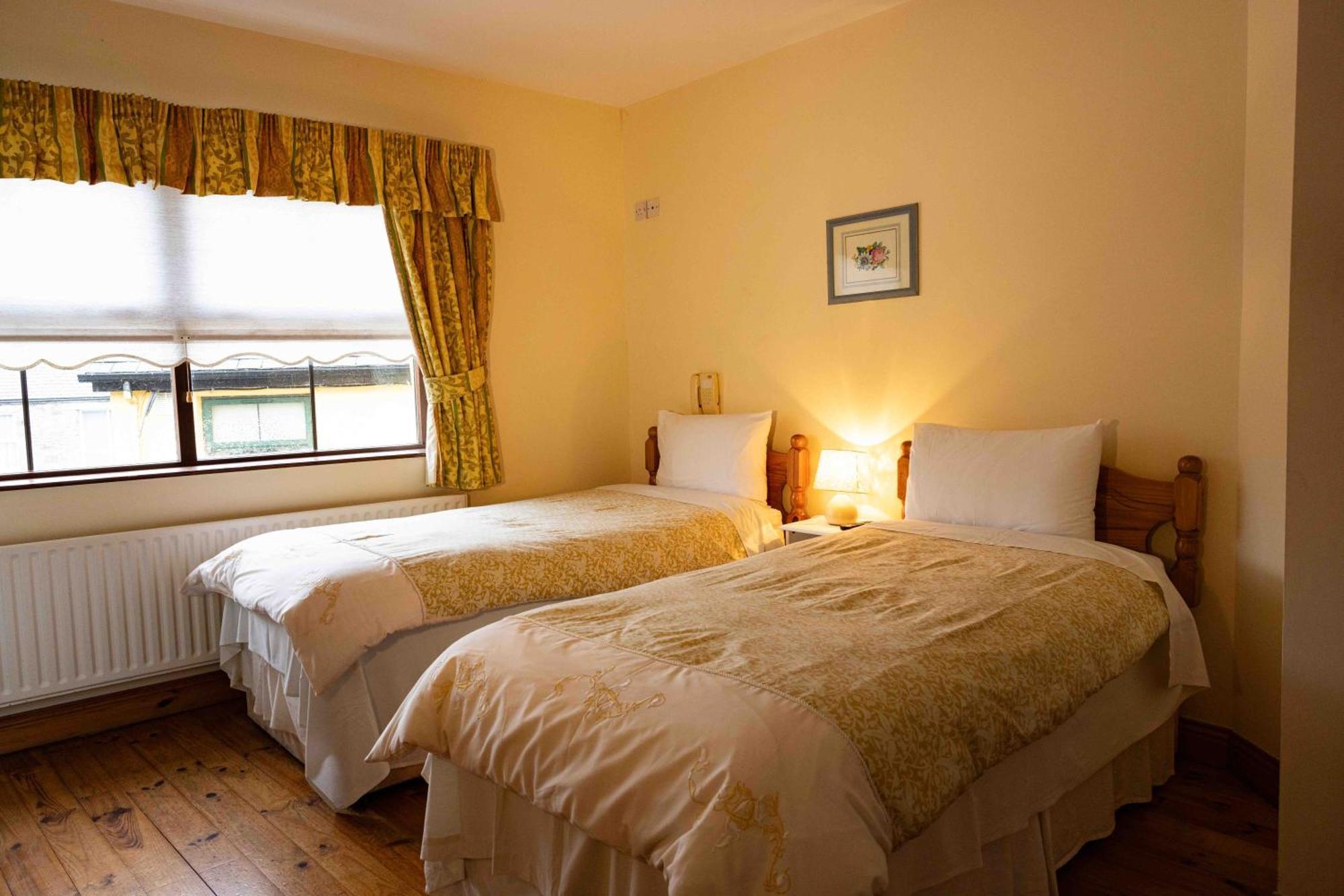 Bed and Breakfast Mccarthy'S Westport Zewnętrze zdjęcie